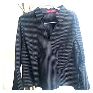 Gloria Vanderbilt Top